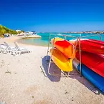 Beachfront Primosten-sibenik Riviera 36073 Apartmán