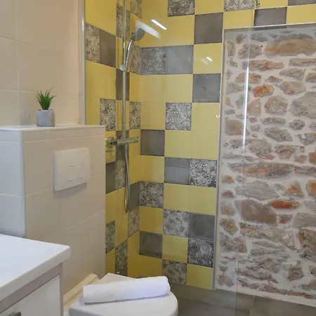 Beachfront Primosten-sibenik Riviera 36073 Appartamento *