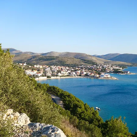 Beachfront Primosten-sibenik Riviera 36073
