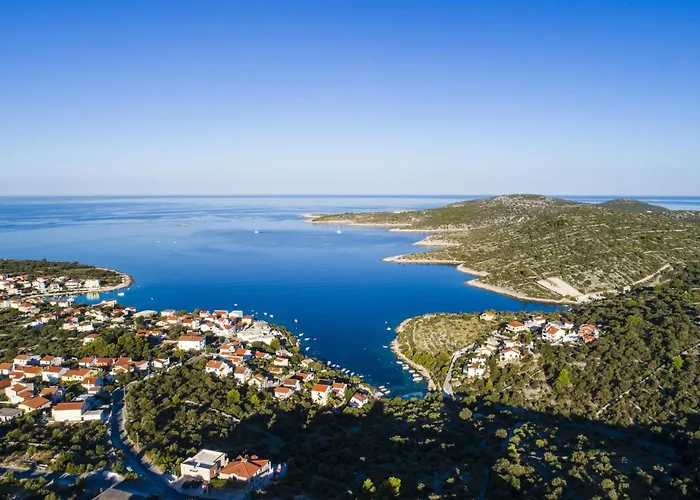 Beachfront Primosten-sibenik Riviera 36073